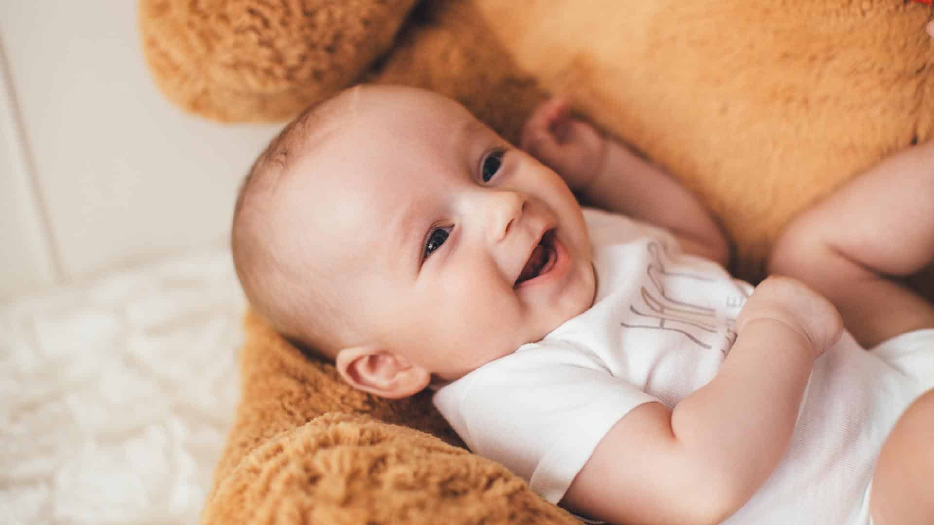 بچه در فال قهوه