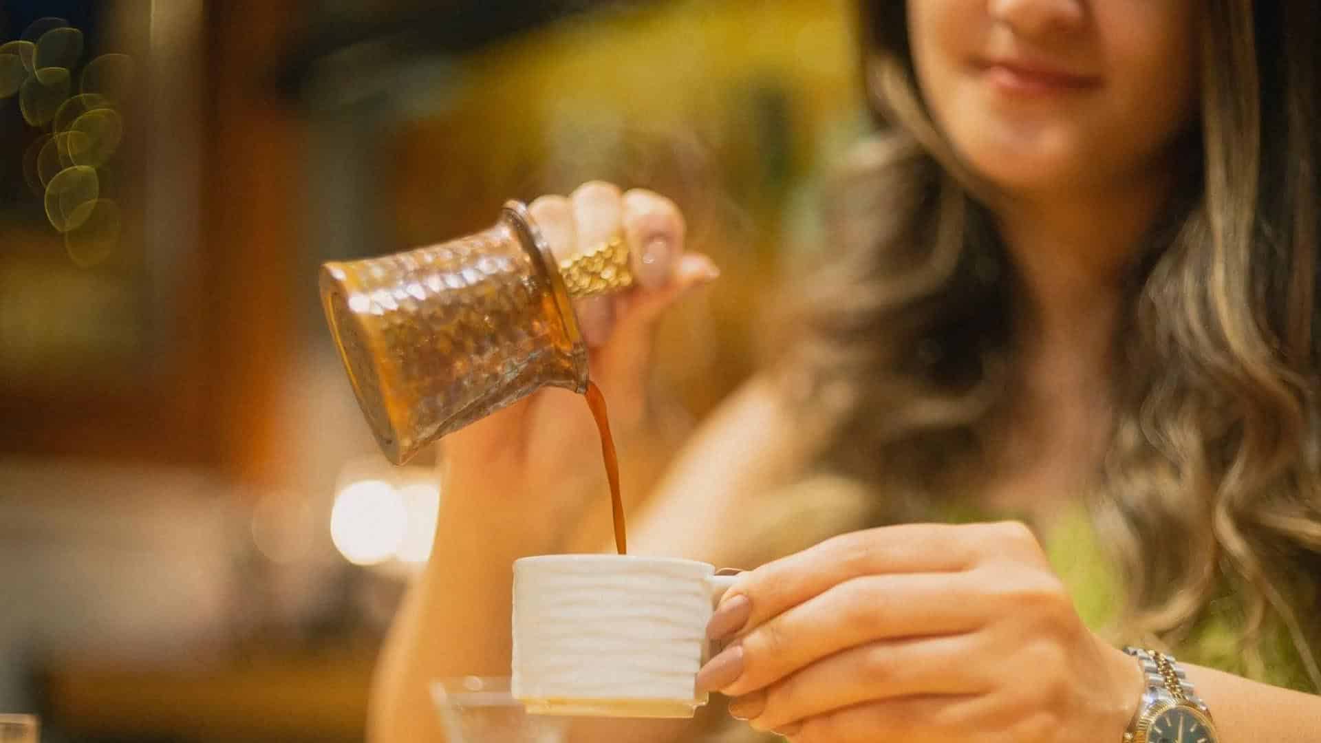 تفسیر نماد های متضاد از طریق فال قهوه