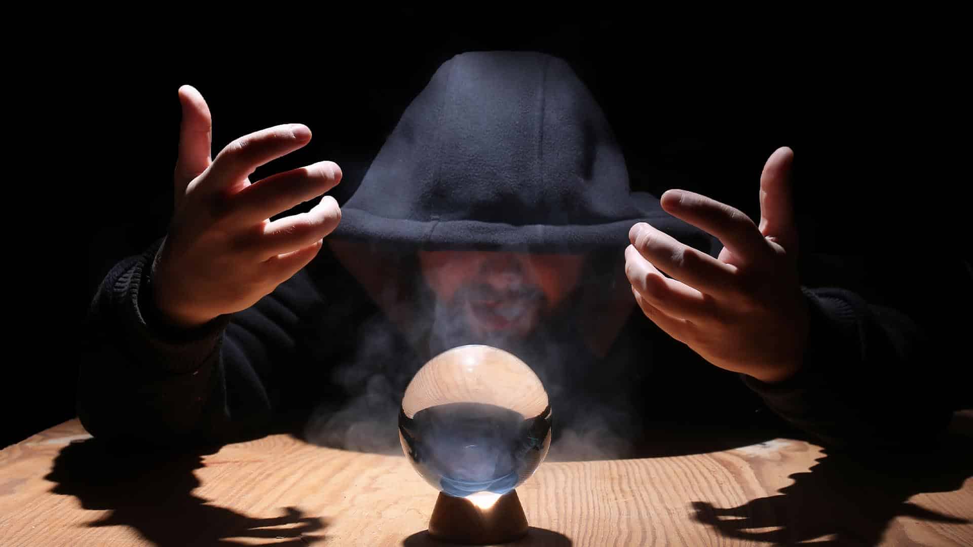 کفش پاشنه بلند در فال قهوه